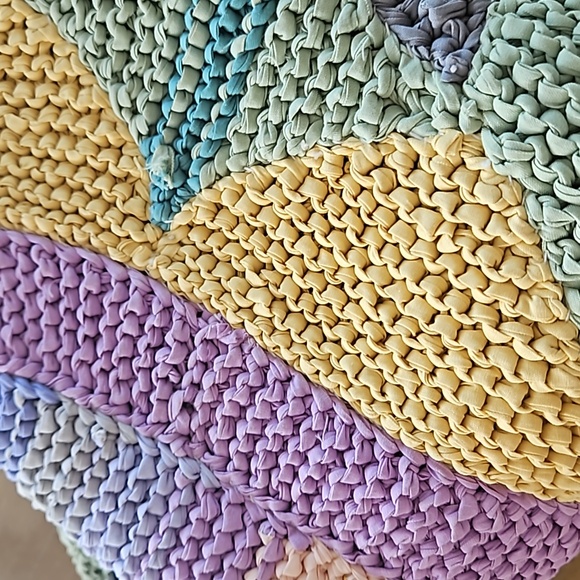 NWT JODI BOISSON HAND MADE RUG - Picture 15 of 16